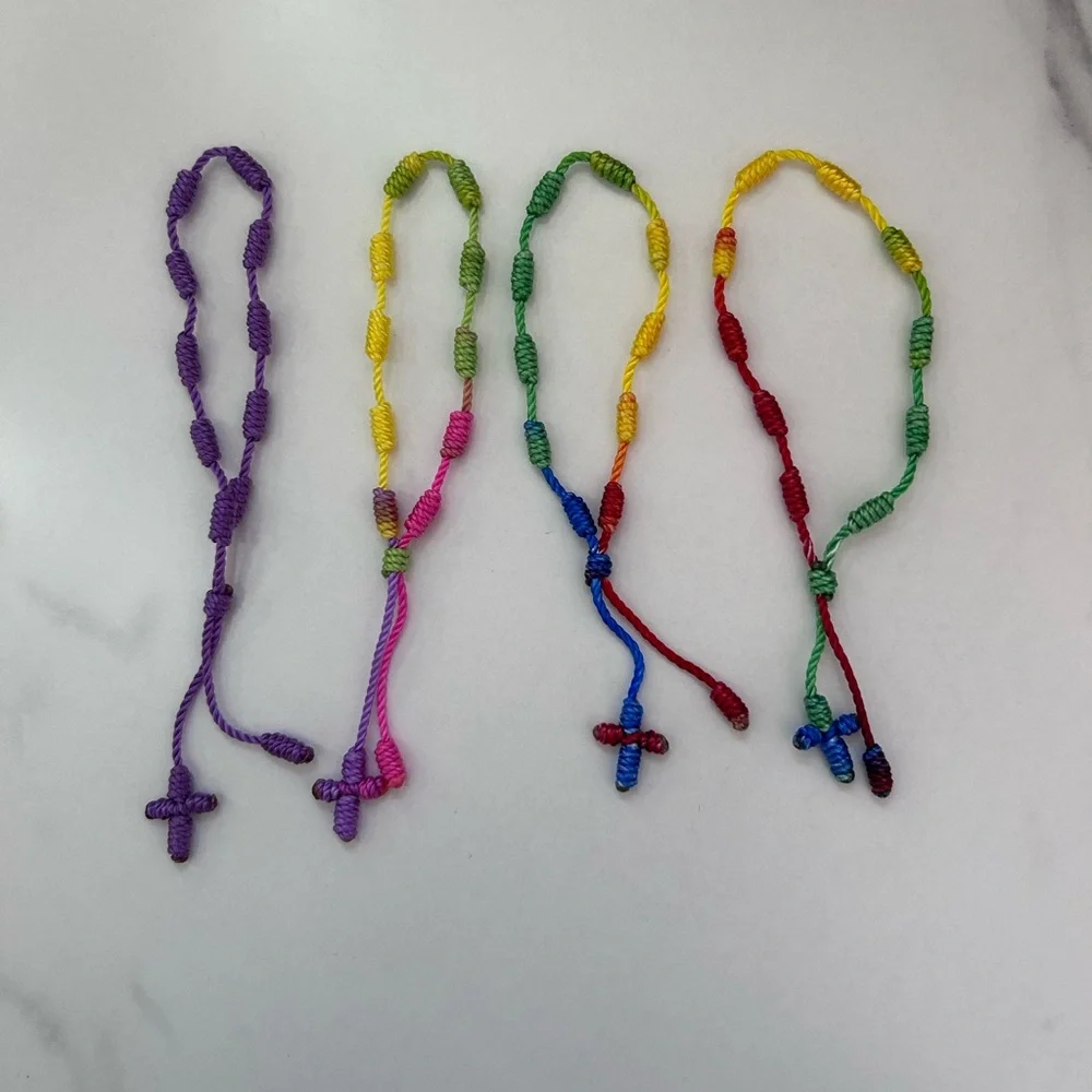 Handmade threaded cross bracelets - Picture 1 of 6